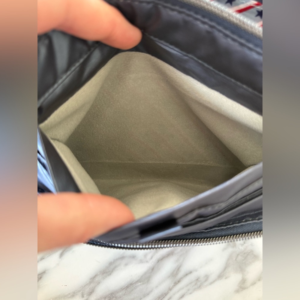 Lug Stretch LE Crossbody Bag - Picture 15 of 15